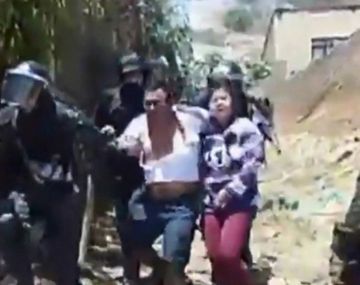 Denuncian torturas y detenciones de campesinos en marchas contra el Golpe en Bolivia