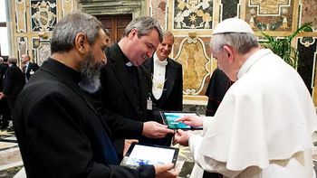 @pontifex es el usuario mas influyente del mundo @pontifex es el usuario mas influyente del mundo