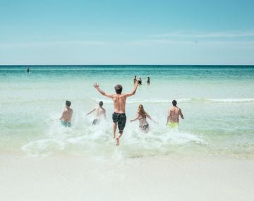 Este destino de Brasil es uno de los más elegidos por sus playas encantadoras y su naturaleza viviente. 