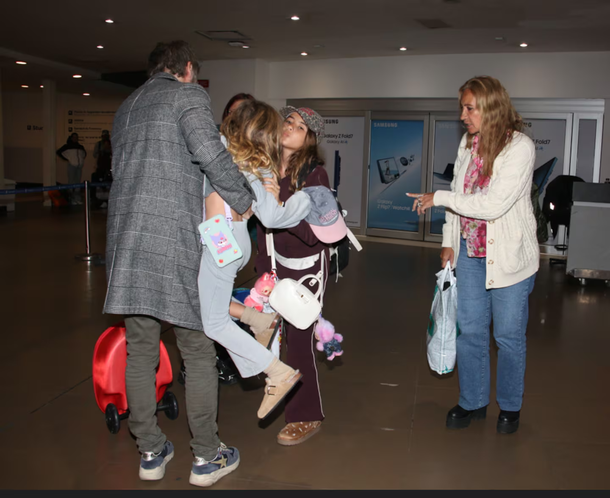 Las fotos del reencuentro de Rufina Cabré con Benjamín Vicuña tras su viaje a Turquía