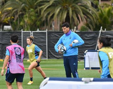 La Selección Argentina Femenina tuvo su primera práctica en Auckland