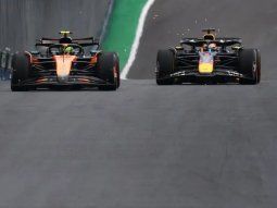 escandalo en la f1: mclaren, contra red bull por el cambio de motor de verstappen escandalo en la f1: mclaren, contra red bull por el cambio de motor de verstappen