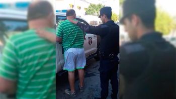 una mujer era golpeada por su pareja y un testigo intervino: ¿vos que harias? una mujer era golpeada por su pareja y un testigo intervino: ¿vos que harias?