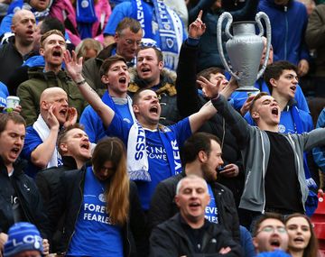 El DT de Leicester cree más en los extraterrestres que en retener el título