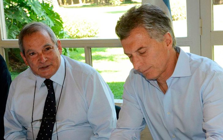 El presidente y el ministro de Salud fueron denunciados