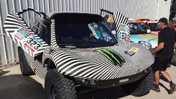 el auto cebra, una de las grandes atracciones para el publico argentino el auto cebra, una de las grandes atracciones para el publico argentino