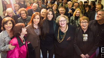 actores y referentes de la cultura se reencontraron con cristina kirchner actores y referentes de la cultura se reencontraron con cristina kirchner