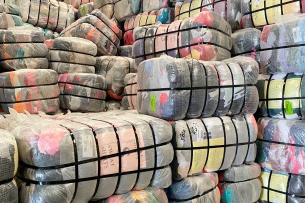 Milei endurece controles por boom de importaciones de ropa usada