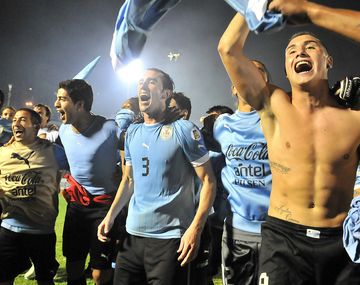 Uruguay empató con Jordania y clasificó al Mundial