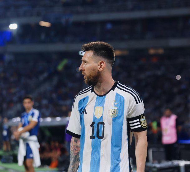 Los jugadores de Nueva Zelanda probaron la bebida de Messi y enloquecieron: ¡mirá!