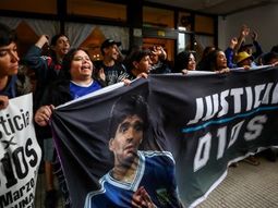 muerte de maradona: el jefe de enfermeros complico al equipo medico con un dato clave muerte de maradona: el jefe de enfermeros complico al equipo medico con un dato clave