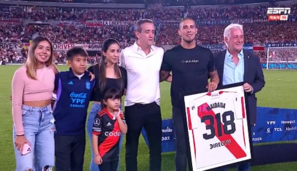 Jonatan Maidana tuvo su emotiva despedida en River