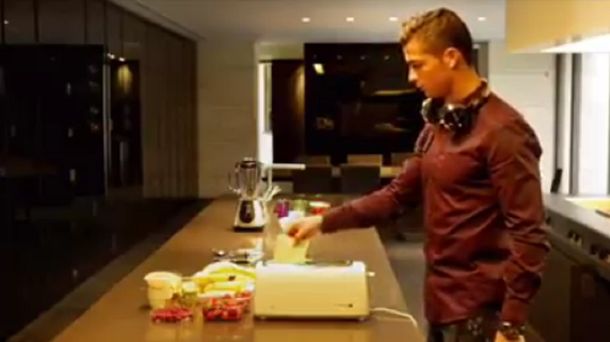 Es humano: mirá el saludo navideño de Cristiano Ronaldo