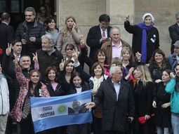 cristina se reune esta tarde con los diputados del frente para la victoria cristina se reune esta tarde con los diputados del frente para la victoria