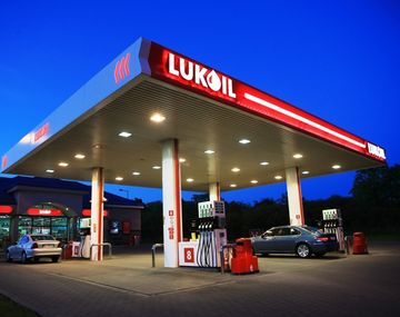 La petrolera rusa Lukoil será socia estratégica en Oil Combustibles