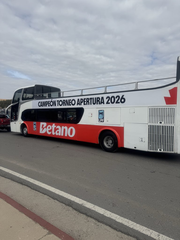 Se filtró el micro del campeón del Torneo Apertura: tiene los colores y el sponsor de un finalista Se filtró el micro del campeón del Torneo Apertura: tiene los colores y el sponsor de un finalista