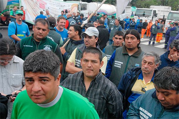 Pablo Moyano amenaza con protestar en Plaza de Mayo