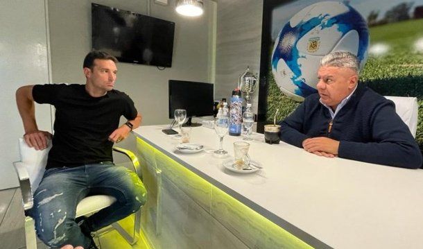 Chiqui Tapia y Lionel Scaloni se reunieron en el predio de la AFA