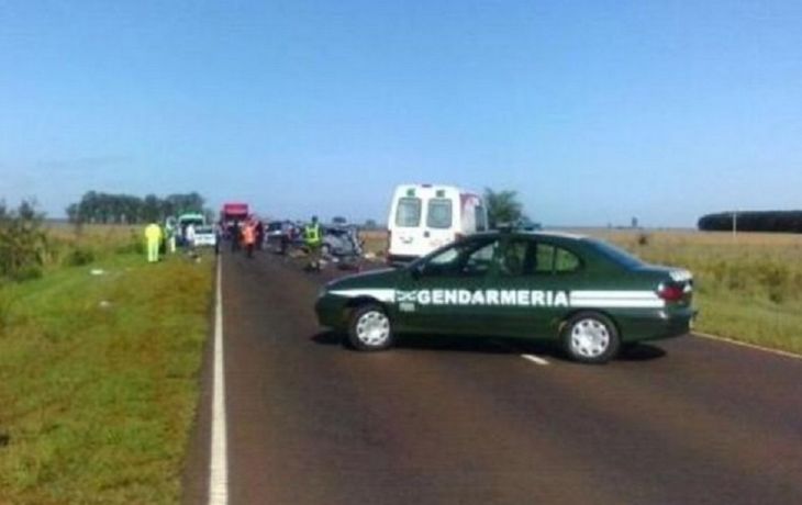 Santa Fe: cinco muertos por choque frontal entre un auto y un camión