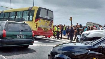 Un colectivo atropelló a unos ancianos en Mar del Plata Un colectivo atropelló a unos ancianos en Mar del Plata