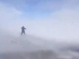 Así azota a Santa Cruz el viento blanco