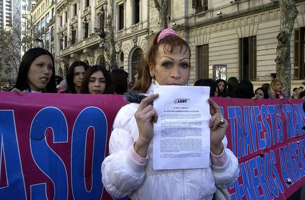 Travestis protesta DYN