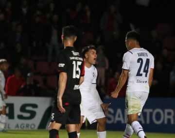 Independiente goleó 3-0 a Colón a la espera de Falcioni