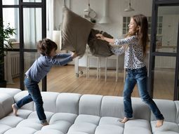 El Día del Hermano en Argentina se celenbra el 4 de marzo. El Día del Hermano en Argentina se celenbra el 4 de marzo.