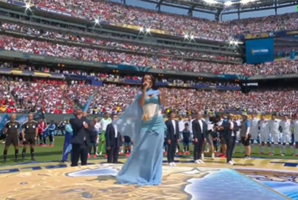 María Becerra cantó el Himno Nacional en la final de Mundial 2026. María Becerra cantó el Himno Nacional en la final de Mundial 2026.