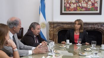 amia y daia piden reemplazantes intachables amia y daia piden reemplazantes intachables