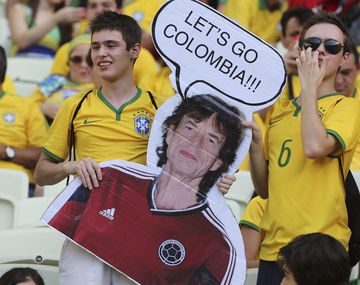 Los hinchas brasileños se encomendaron a la mufa de Jagger en la previa