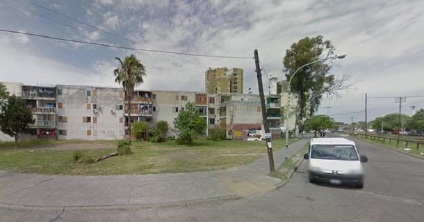 Tragedia en un edificio de Villa Soldati: tres chicos cayeron del balcón y uno murió