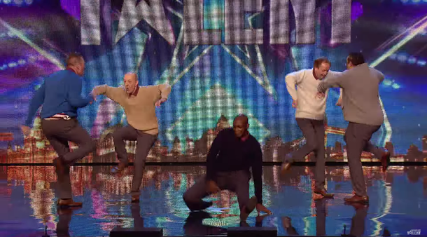 VIDEO: Mirá este conjunto a abuelos que la rompe en un concurso de baile