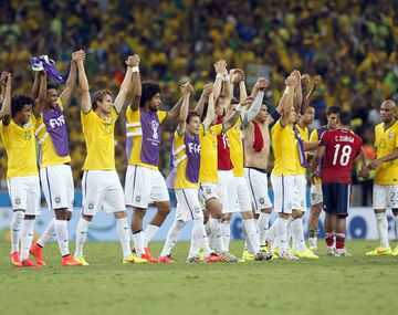 Brasil se metió en las semis con algo de fútbol y demasiadas dudas