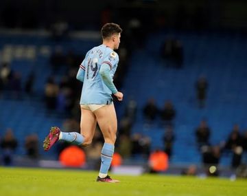 El gesto de Julián Álvarez con un hincha de River tras la victoria del City