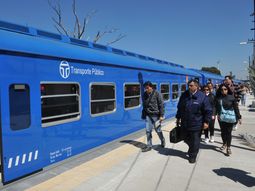 cristina presenta los nuevos trenes del san martin cristina presenta los nuevos trenes del san martin