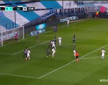 El polémico penal que cobró Loustau en Racing-Talleres