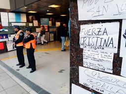 la vigilia de los militantes en la puerta de la fundacion la vigilia de los militantes en la puerta de la fundacion