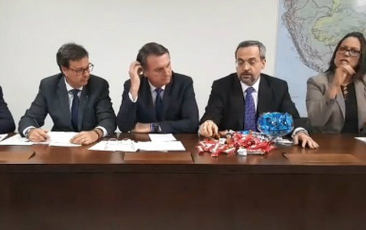El Presidente metió mano en la explicación de su Ministro