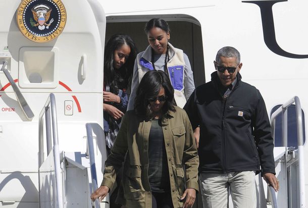 Obama llegó a Bariloche con su familia para descansar en el hotel Llao-Llao
