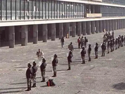 En el año 2000 la Policía Federal Preventiva irrumpe en Ciudad Universitaria de la UNAM, para extinguir un paro de labores. En el año 2000 la Policía Federal Preventiva irrumpe en Ciudad Universitaria de la UNAM, para extinguir un paro de labores.
