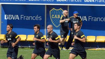 riquelme se entreno, pero su presencia en el superclasico es incierta riquelme se entreno, pero su presencia en el superclasico es incierta