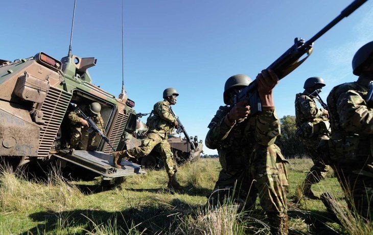 El Gobierno autorizó el accionar de las Fuerzas Armadas en el interior del país y fronteras