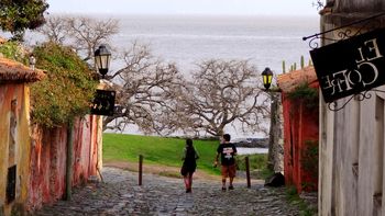 Colonia es una opción muy elegida por turistas argentinos. Colonia es una opción muy elegida por turistas argentinos.
