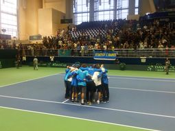 Argentina descendió a la zona americana en la Copa Davis Argentina descendió a la zona americana en la Copa Davis