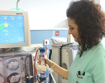 Por la desbandada del dólar