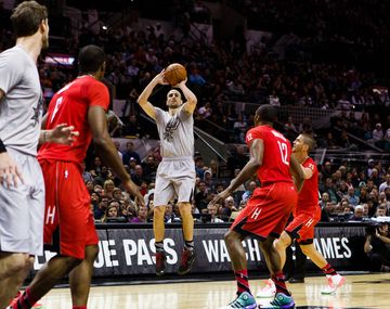 Ginóbili fue partícipe de otra victoria de los Spurs