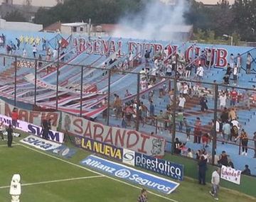 Suspendieron el partido entre Arsenal y Aldosivi por incidentes