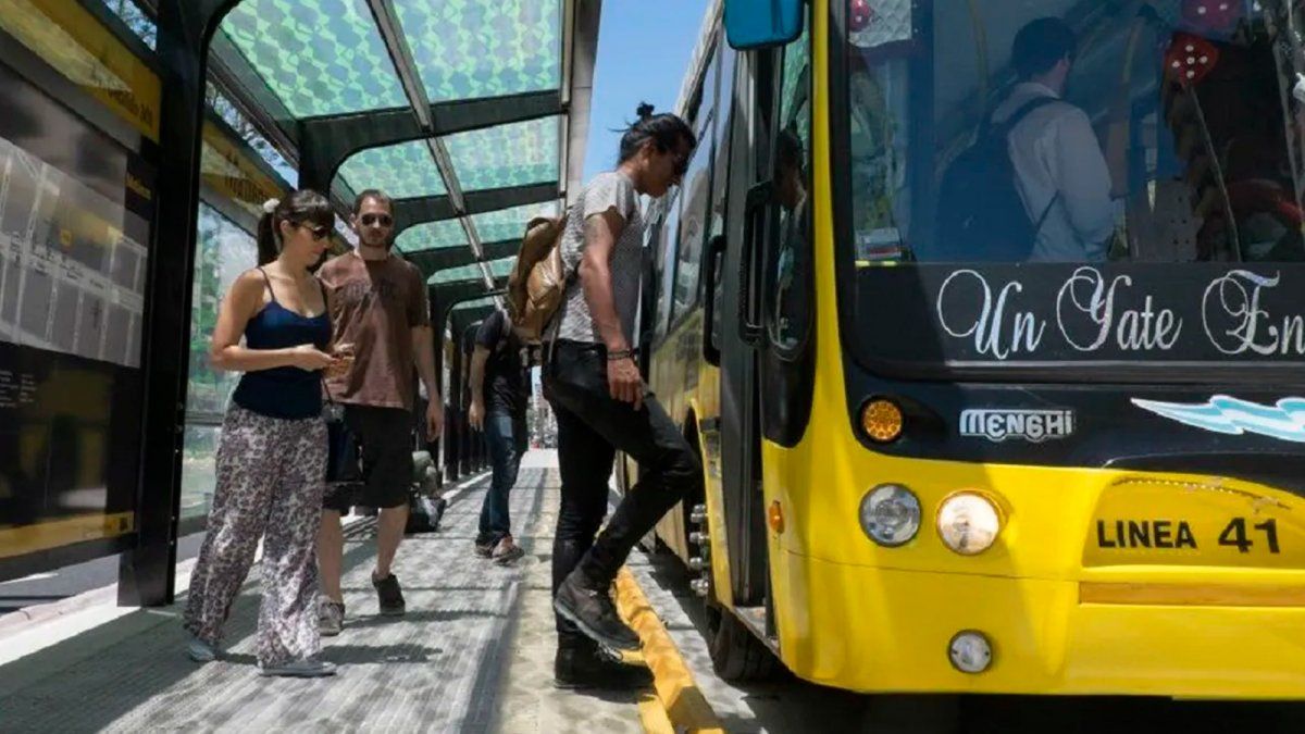 Se reducirá un 50% de las frecuencias de colectivos en el AMBA desde ...