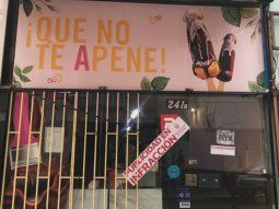 Polémico: clausuraron un local que vendía waffles con forma de pene